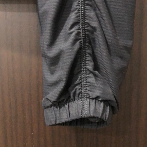 Lululemon Athletica Jacket - Picture 4 of 6